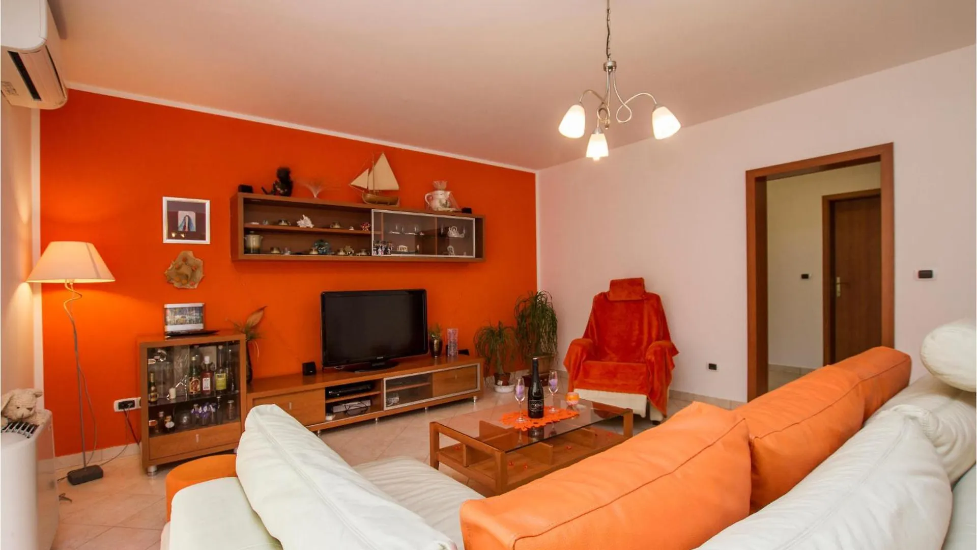 Stunning Home In Nedescina With Wifi Santalezi